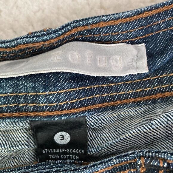 Refuge Distressed Mini Shorts Small 3 - Picture 6 of 9